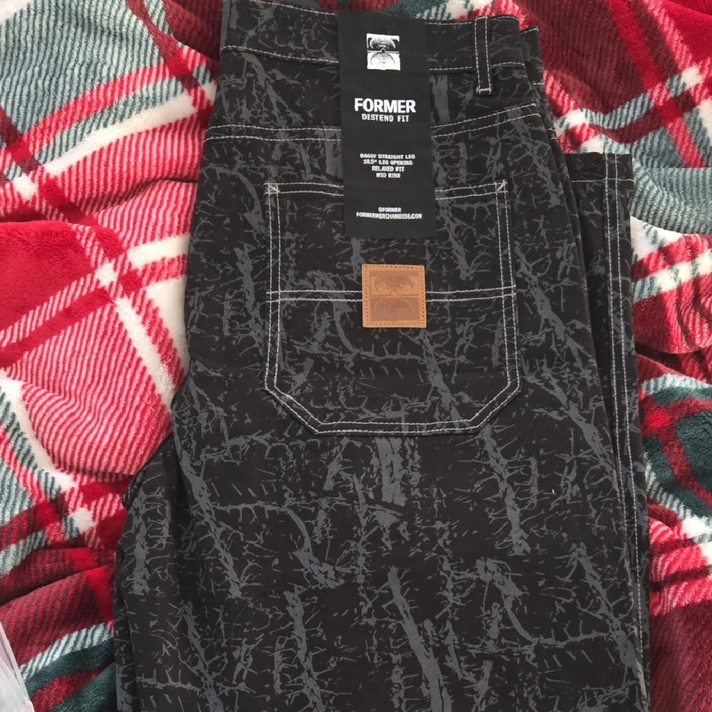 Former Men's Distend Fit Black Patterned Pants